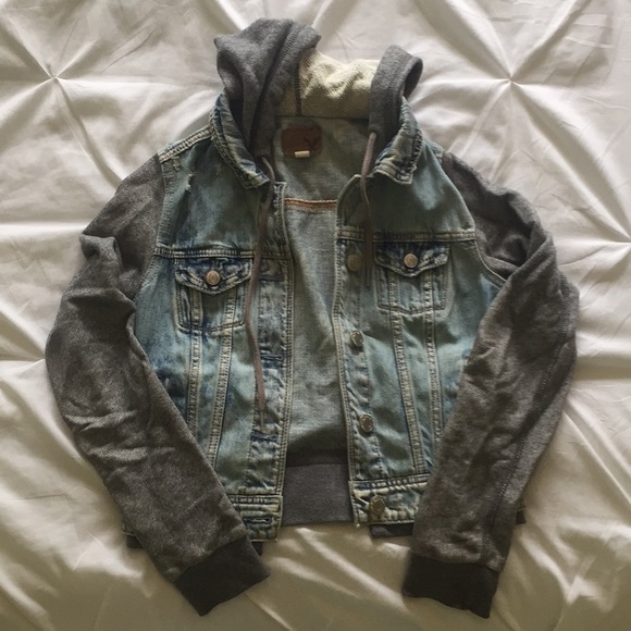 AEO hooded jean jacket - Picture 3 of 4